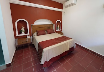 hotel encino malecon centro puerto vallarta