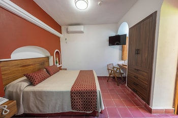 hotel encino malecon centro puerto vallarta