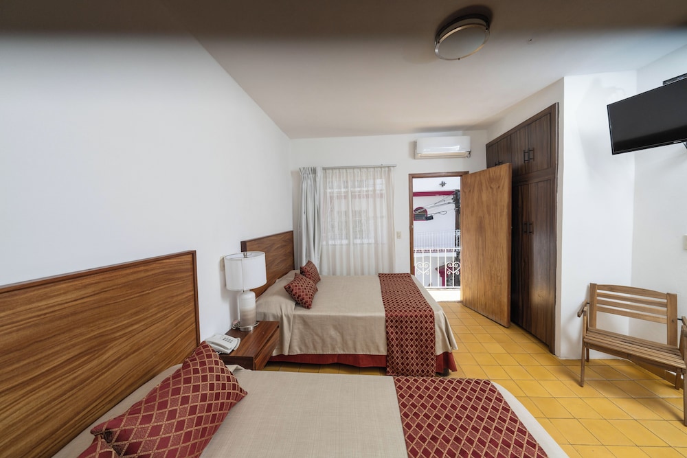 hotel encino malecon centro puerto vallarta