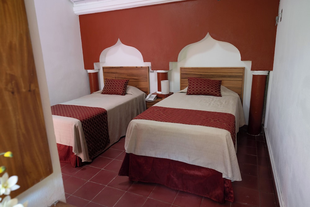 hotel encino malecon centro puerto vallarta