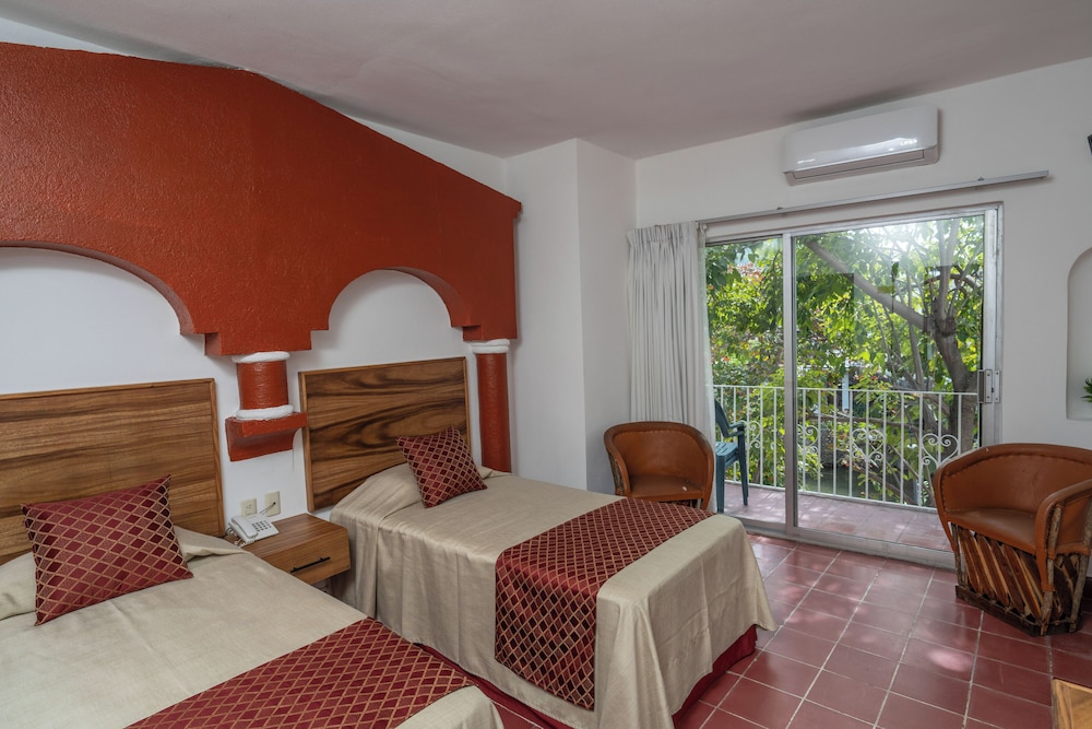 hotel encino malecon centro puerto vallarta