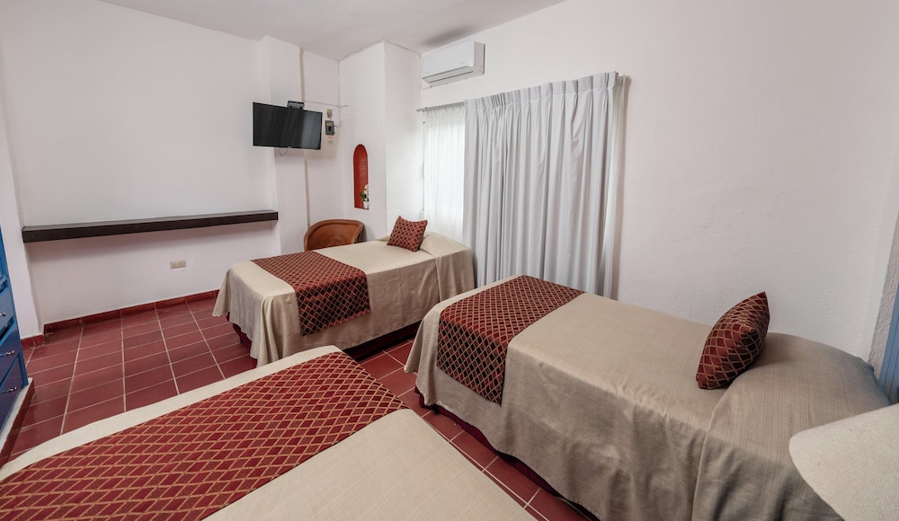 hotel encino malecon centro puerto vallarta