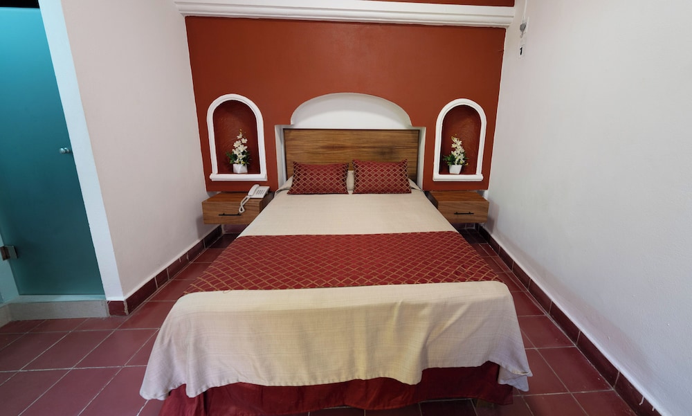 hotel encino malecon centro puerto vallarta