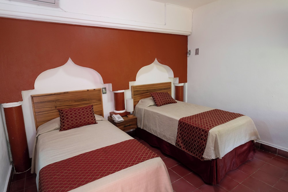 hotel encino malecon centro puerto vallarta