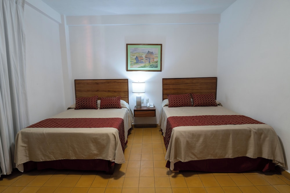 hotel encino malecon centro puerto vallarta