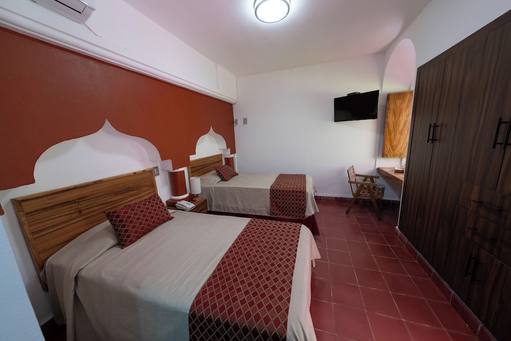 hotel encino malecon centro puerto vallarta