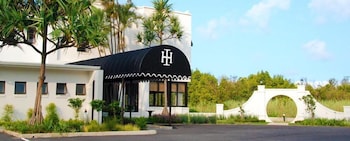 island hotel