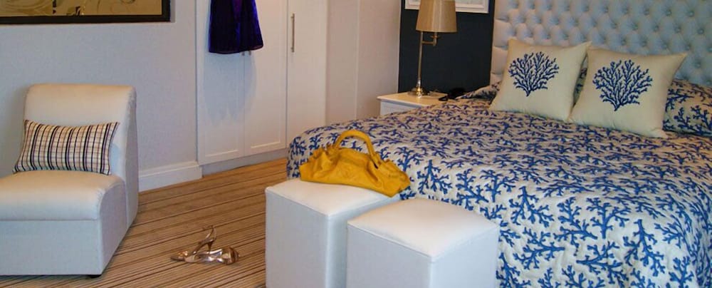 island hotel