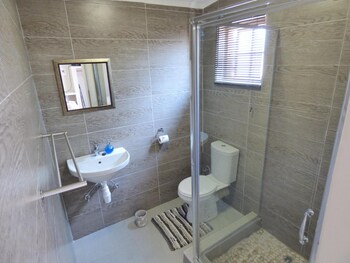 Villa Africa Guesthouse,Near United Nations Park,3 star