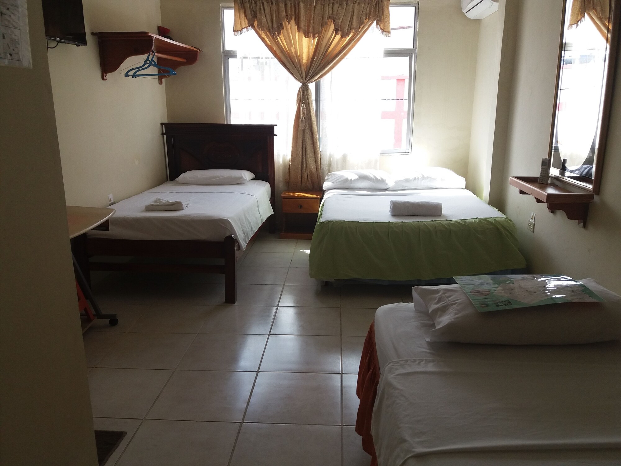hostal miconia