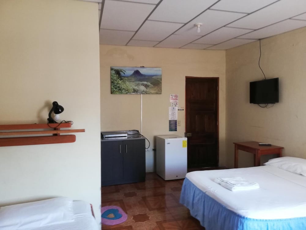 hostal miconia