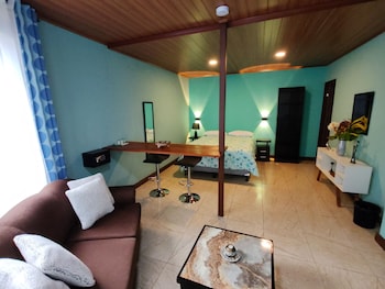mi casa tica backpackers