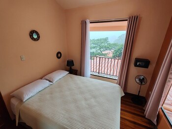 mi casa tica backpackers