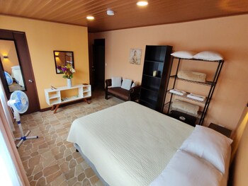 mi casa tica backpackers