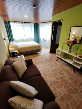 mi casa tica backpackers