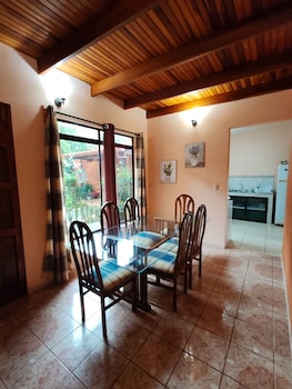 mi casa tica backpackers