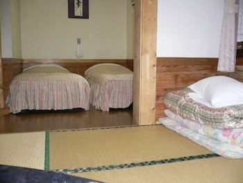 pension and log cottage hoshinoko