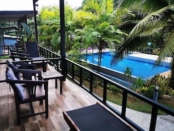 chomphu resort khaolak