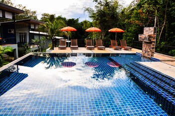 chomphu resort khaolak