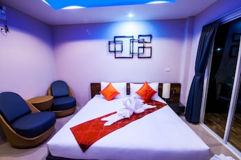 chomphu resort khaolak