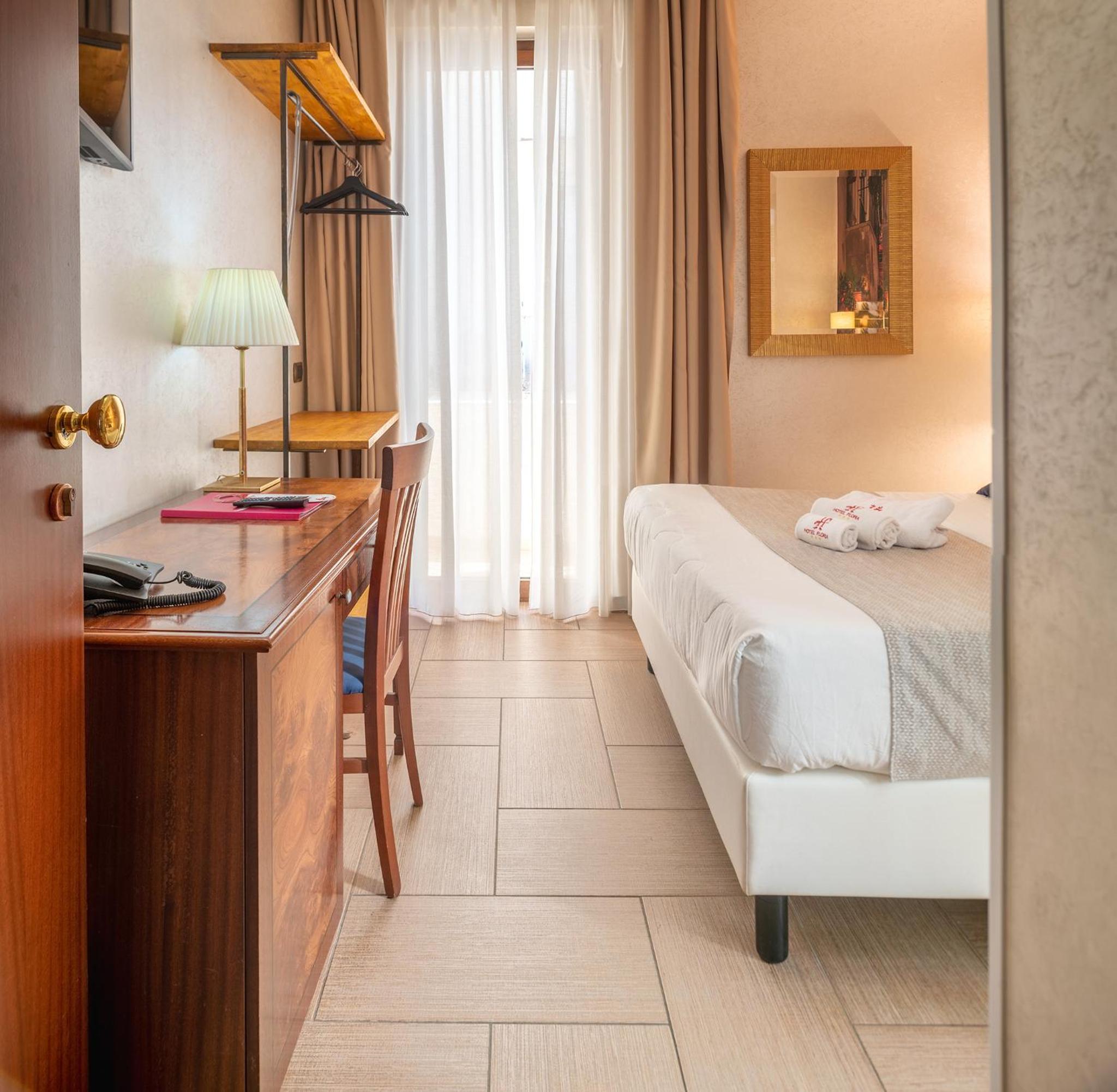 hotel flora