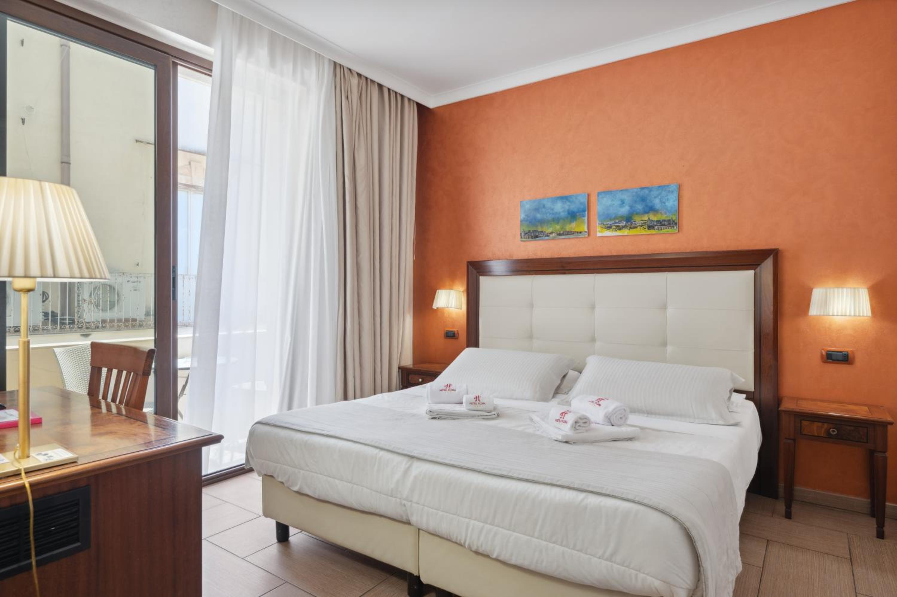 hotel flora
