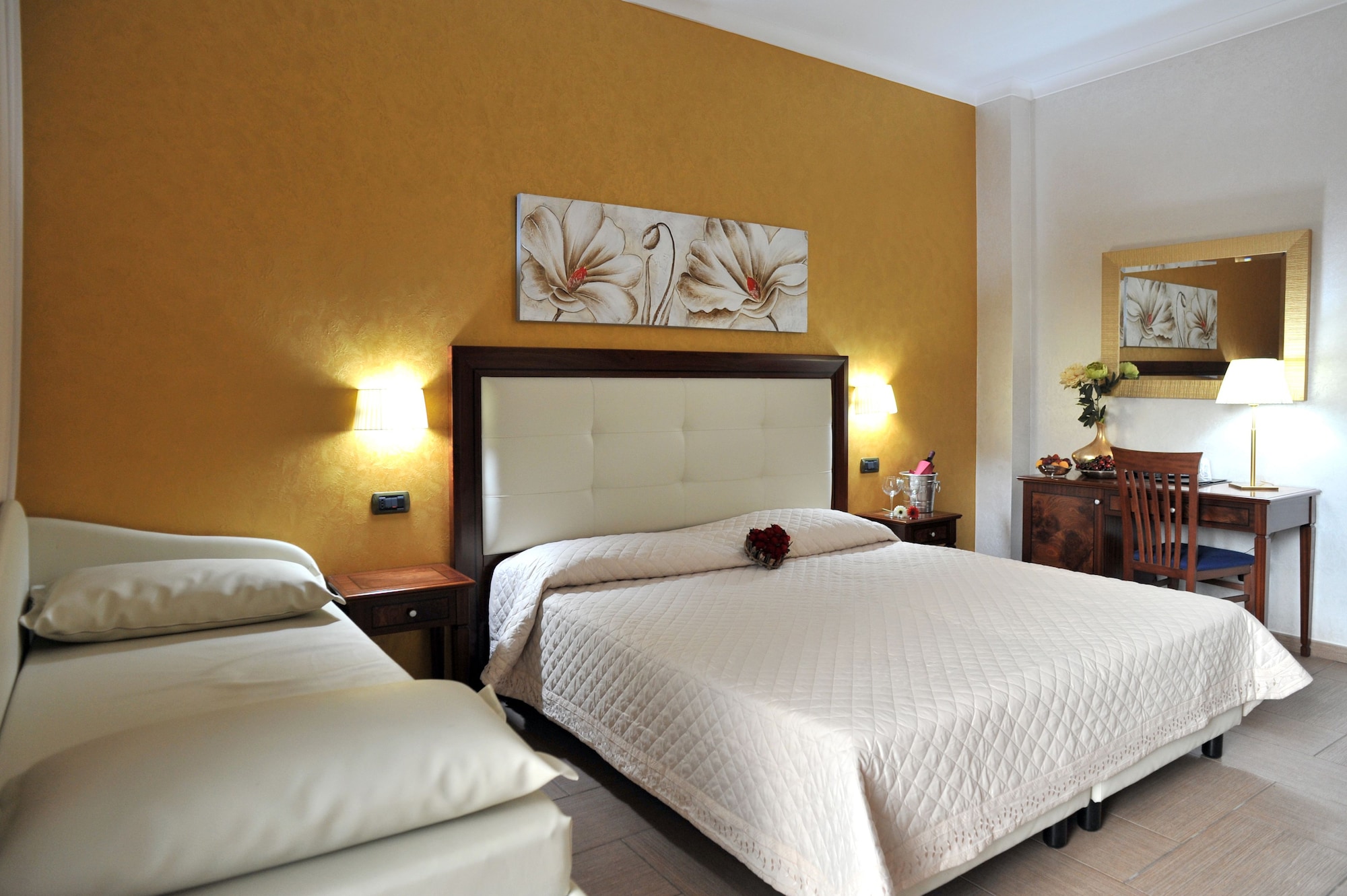 hotel flora