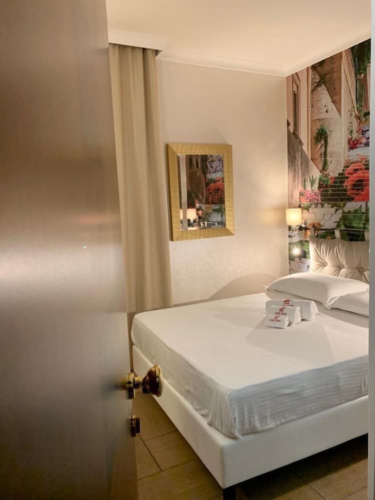 hotel flora