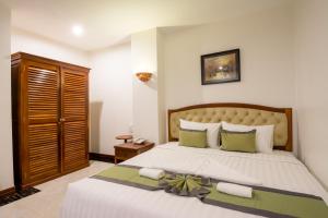 relax hotel