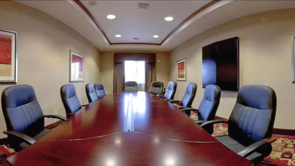 holiday inn express hotel and suites bartlesville by ihg