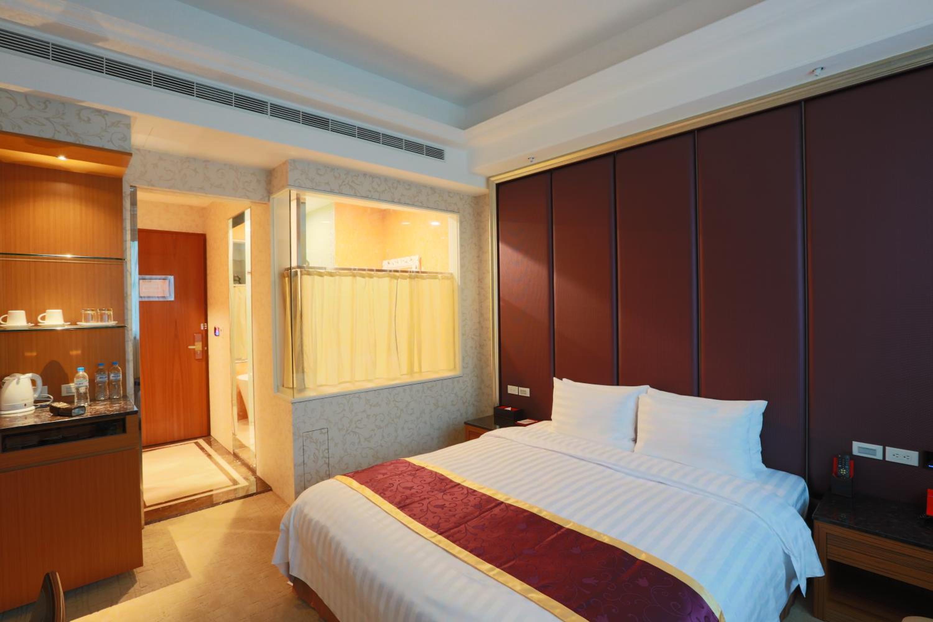 happiness inn xinzhuang