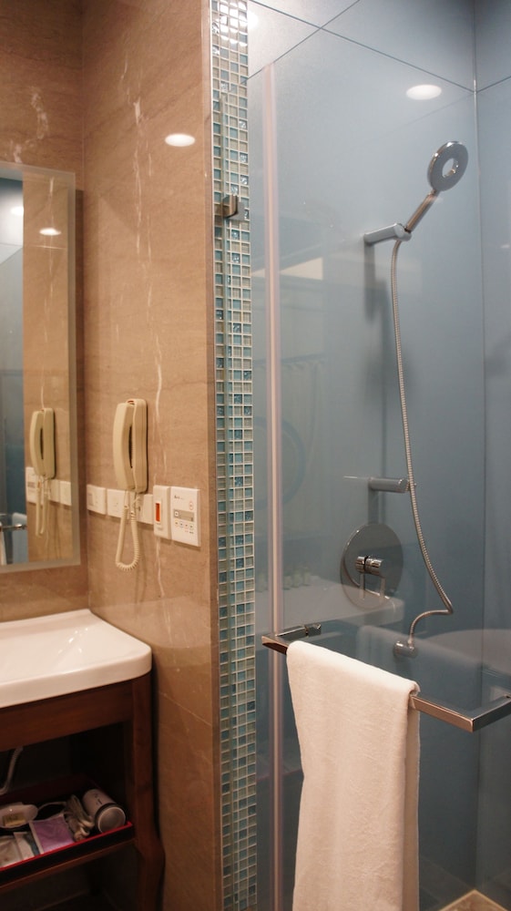 happiness inn xinzhuang