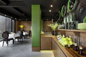 Holly Wood Motel,Changhua County>>Changhua,4 star