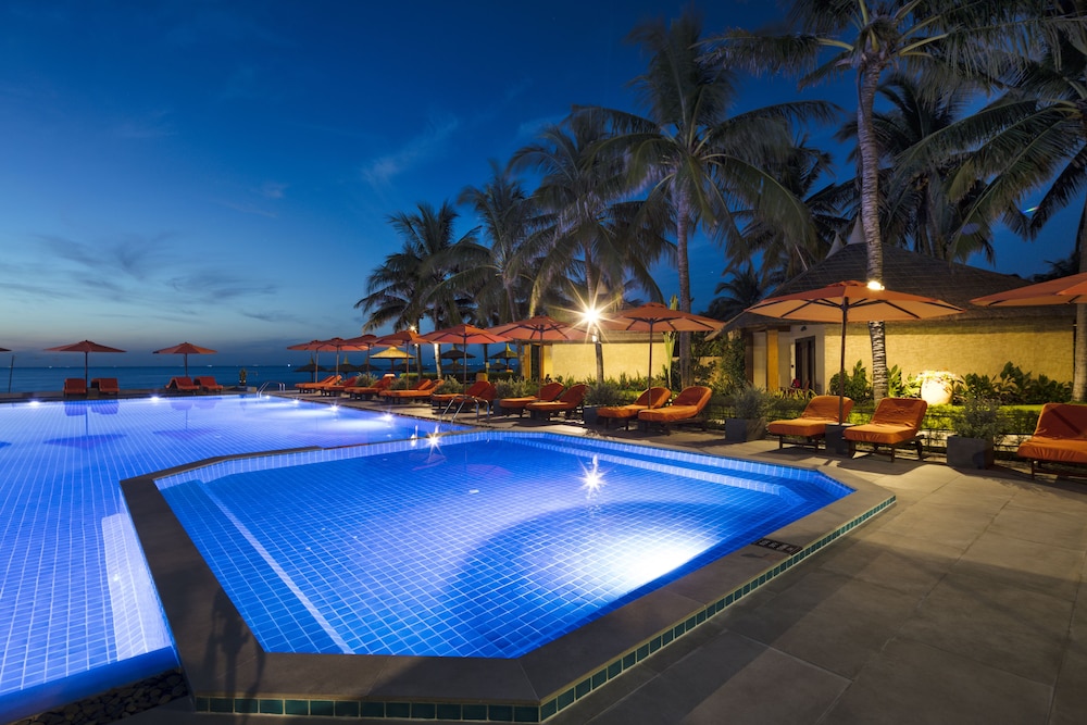 terracotta resort and spa