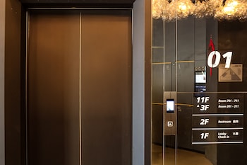 Check Inn Taichung Liming,West>>Taichung,4 star
