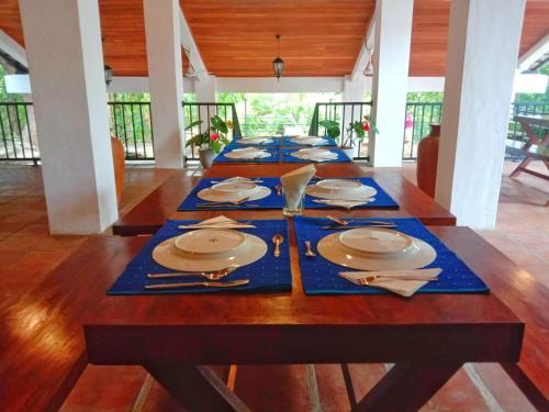 dambuluy oya family park