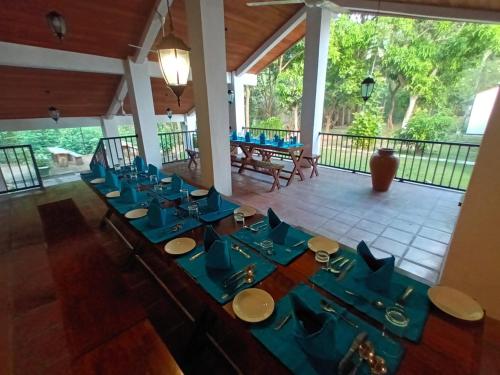 dambuluy oya family park