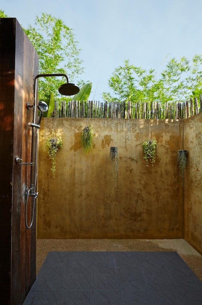 to the sea the resort koh kood