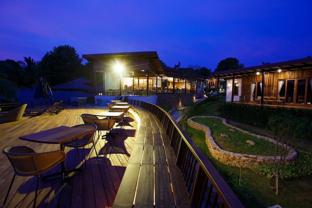 to the sea the resort koh kood