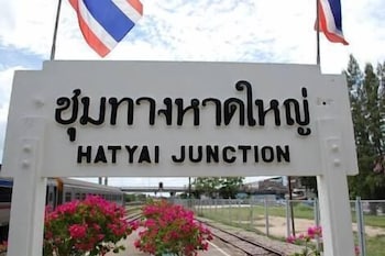 the train hotel hatyai