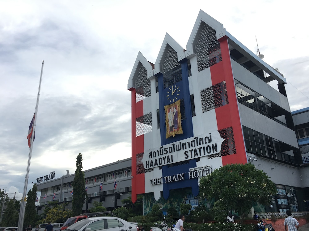 the train hotel hatyai