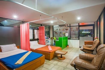 the train hotel hatyai