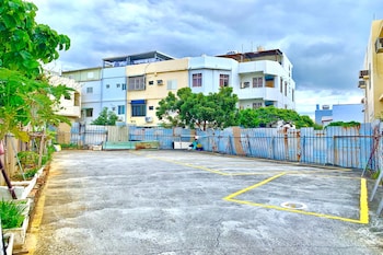 snug nine inn