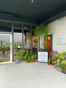 dongshan river left bank bandb