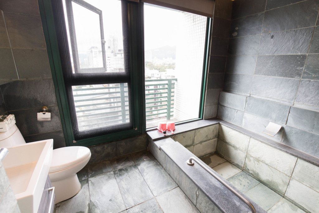 quan jia hot spring bandb