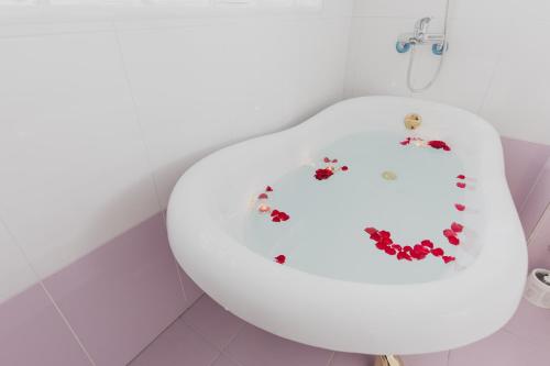 welcome the sun enjoy the moon