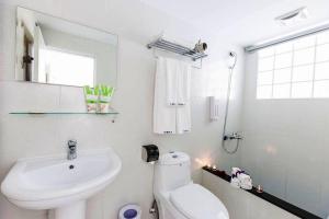 welcome the sun enjoy the moon