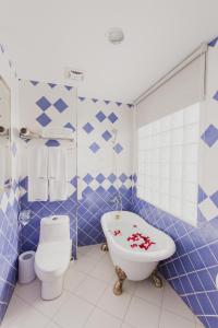 welcome the sun enjoy the moon