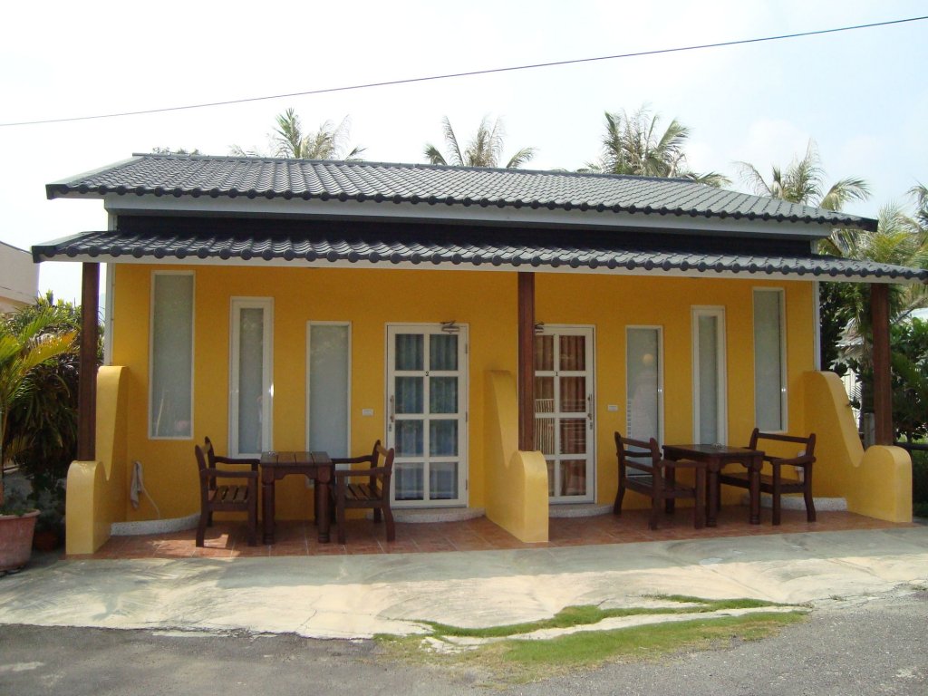 water front hotel