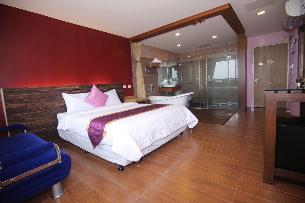 water front hotel